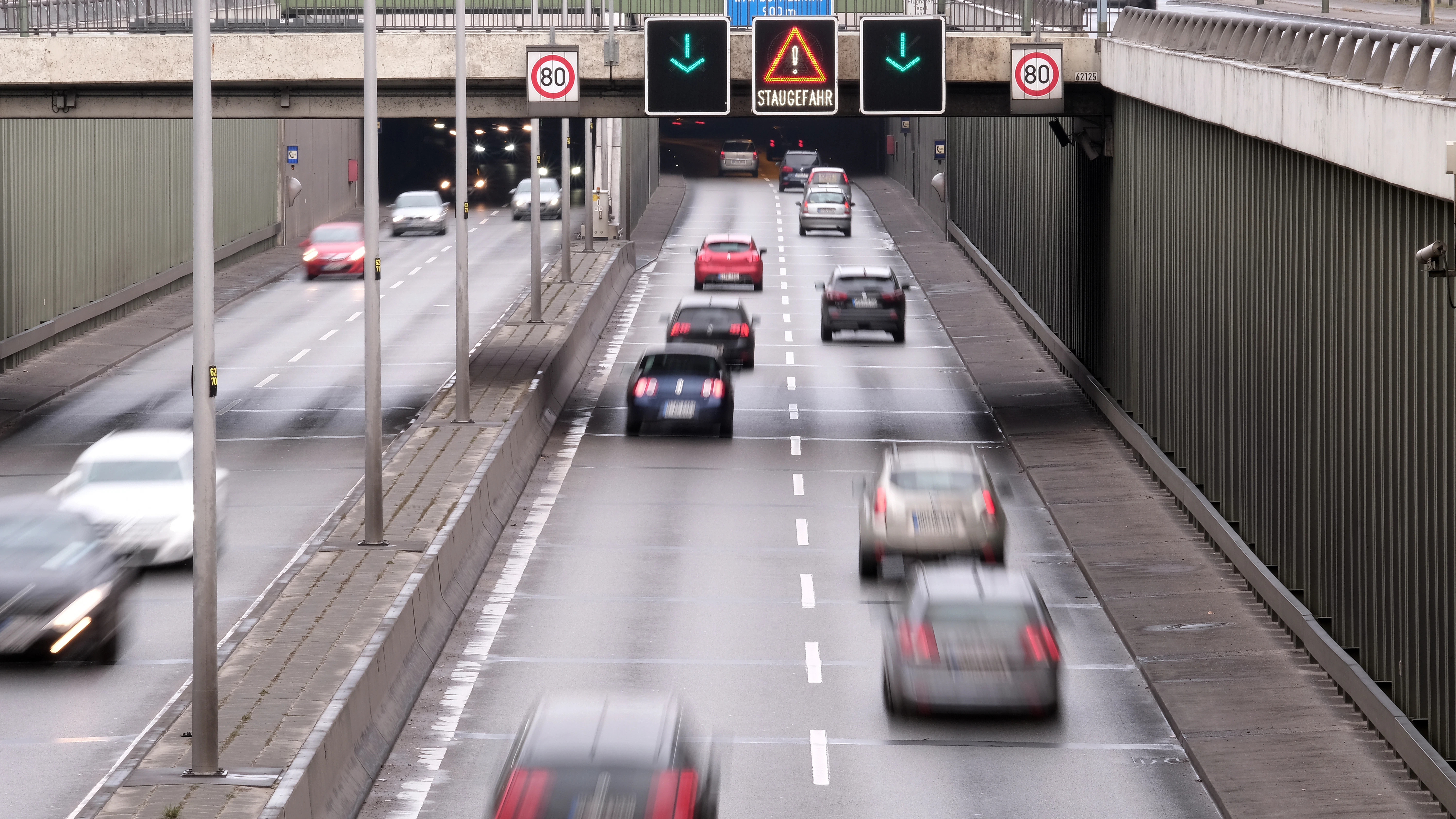 Ein neuralgischer Punkt im Berliner Autobahnnetz: der Tunnel Flughafen Tegel