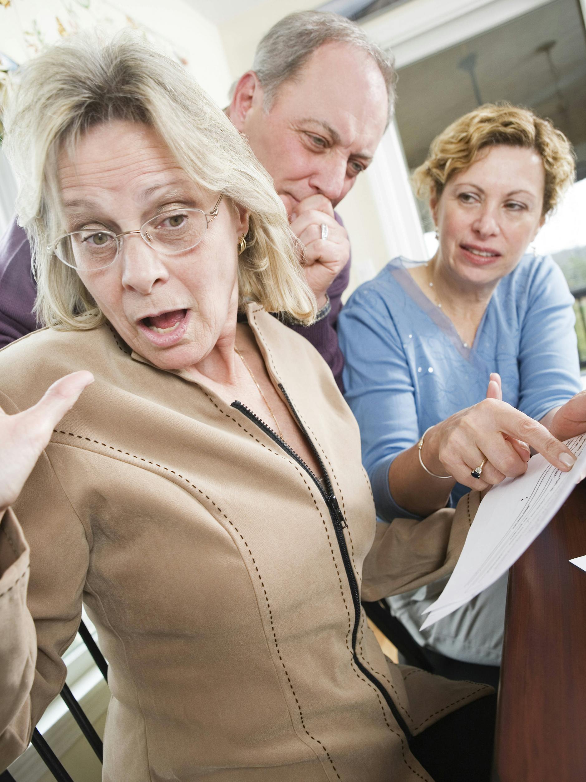 Beim Streit mit dem Vermeiter kann man shcon mal die Nerven verlieren. Aber niemals ein böses Wort! Schimpfworte können strafbar sein. Das Wort "Schlampe" geht gar nicht.