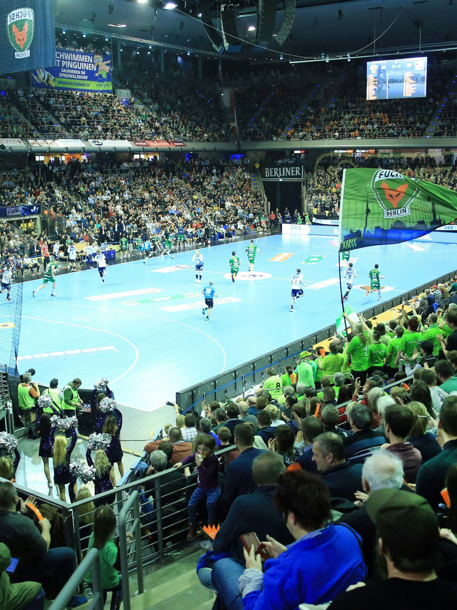 Füchse zurück &nbsp;in ihrer &nbsp;vollen  Hütte – das wird noch &nbsp;lange dauern.