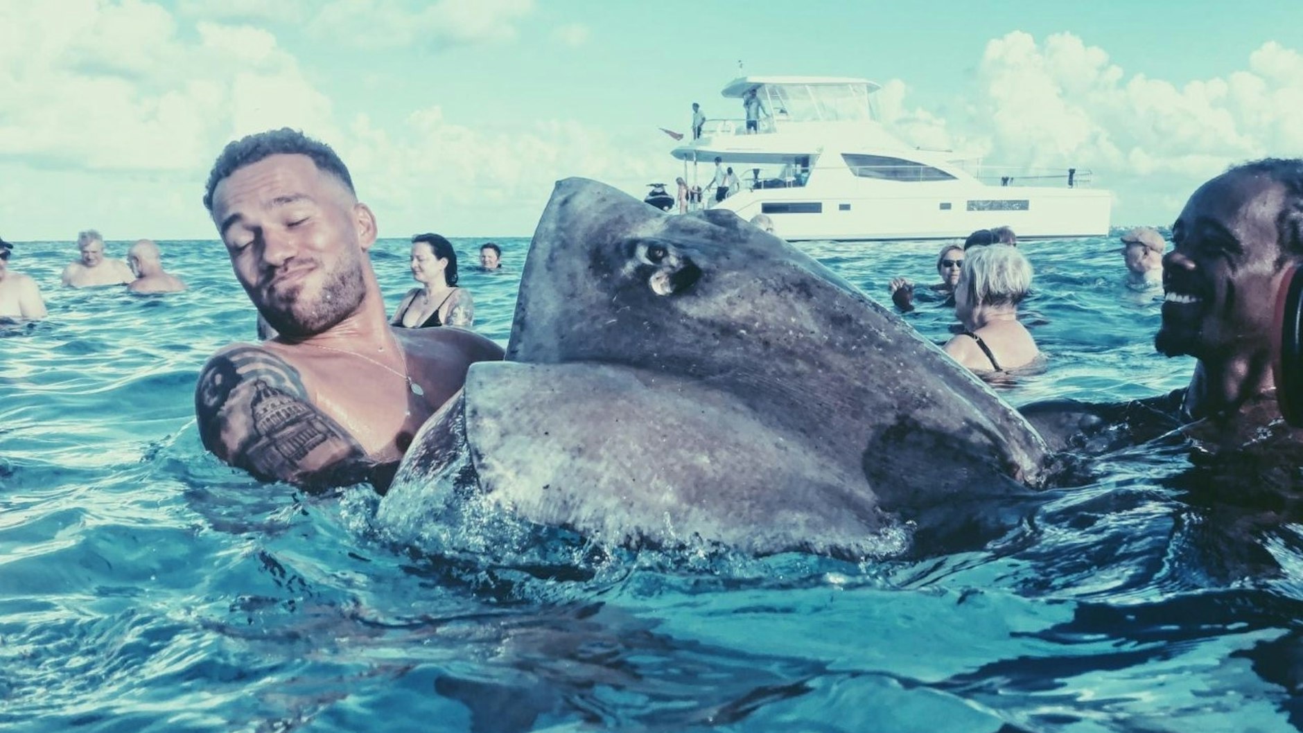 Vor der Krise schwamm Rico noch mit einem Mantarochen.