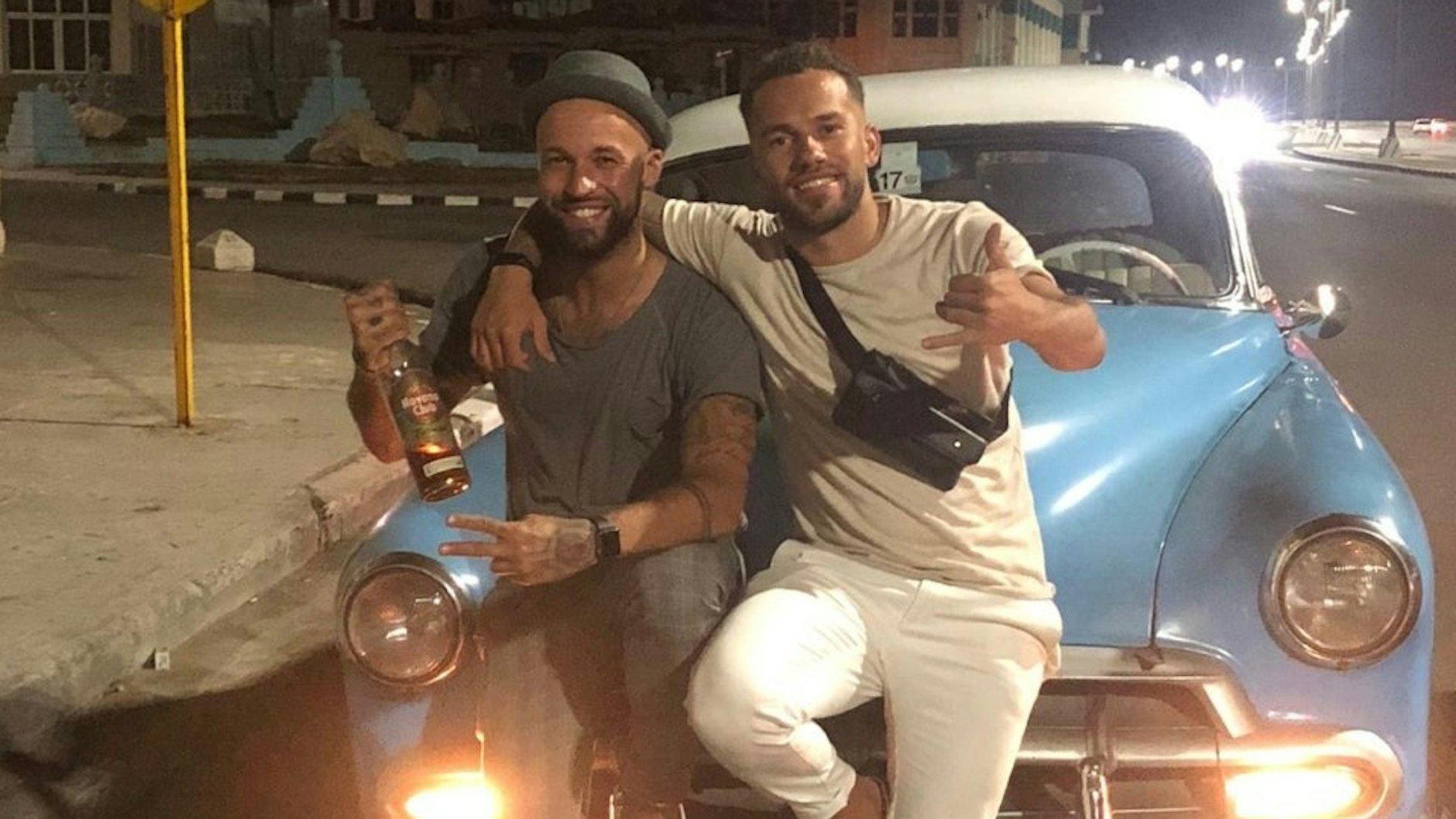 Welt ohne Angst: Hier feiert Rico noch am Strand.