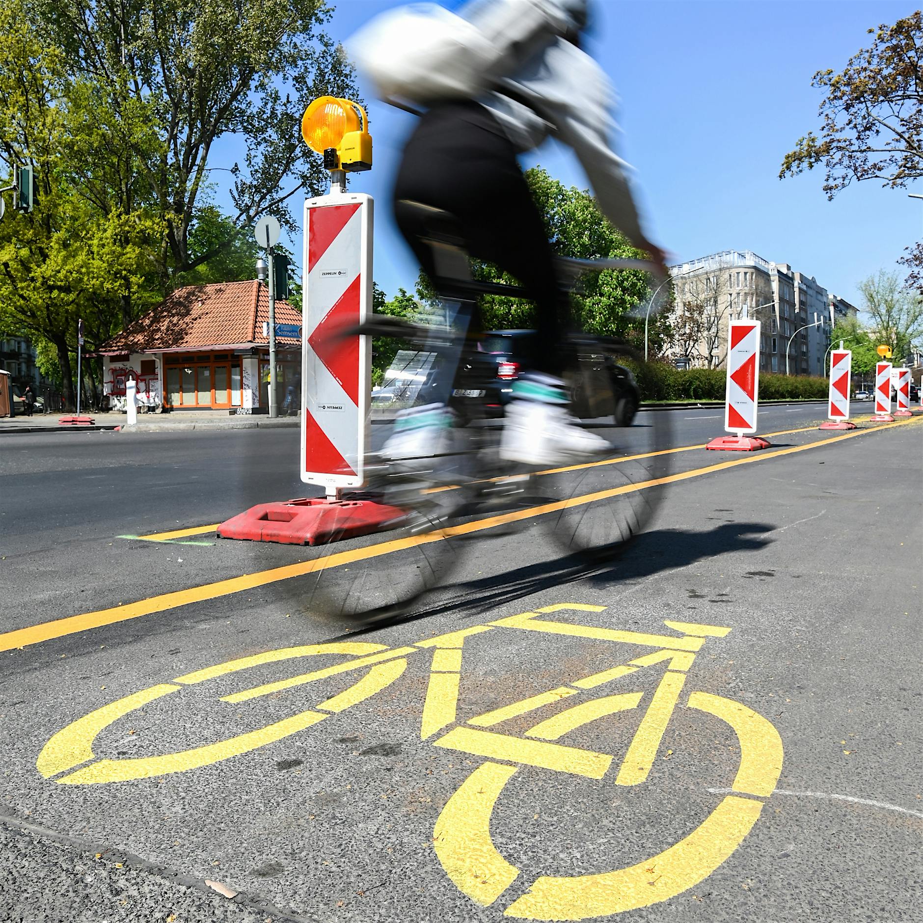 Frankfurter Allee bekommt neue Radfahrstreifen