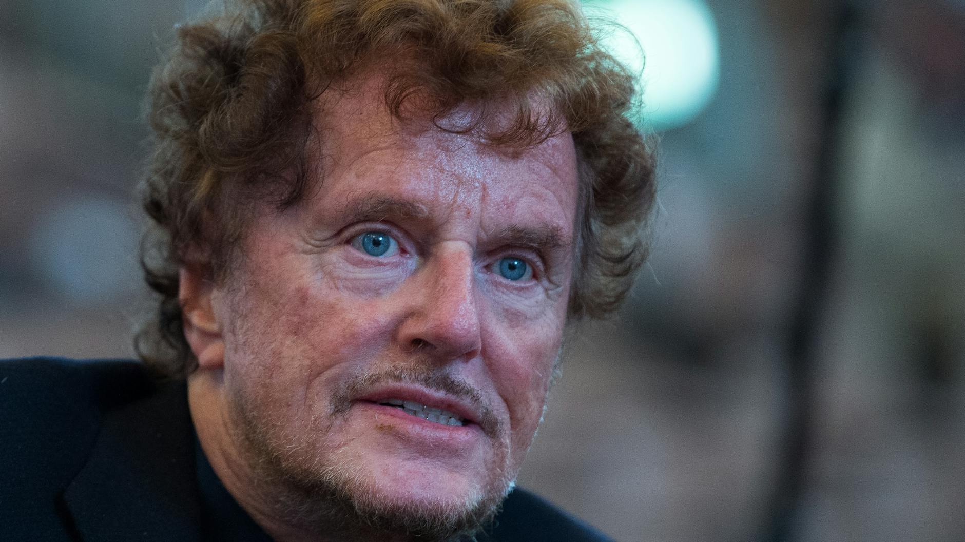 Mehrere Schauspielerinnen werfen Regisseur Dieter Wedel vor, sie bedrängt oder vergewaltigt zu haben. Er bestreitet die Vorwürfe.