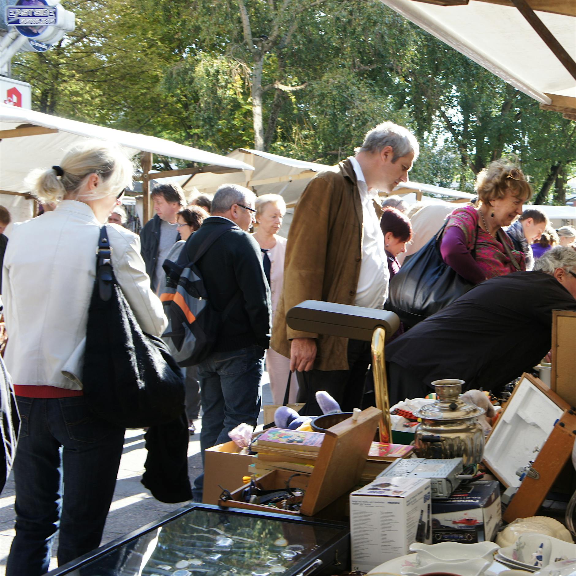 Kult-Basar zieht ins Internet