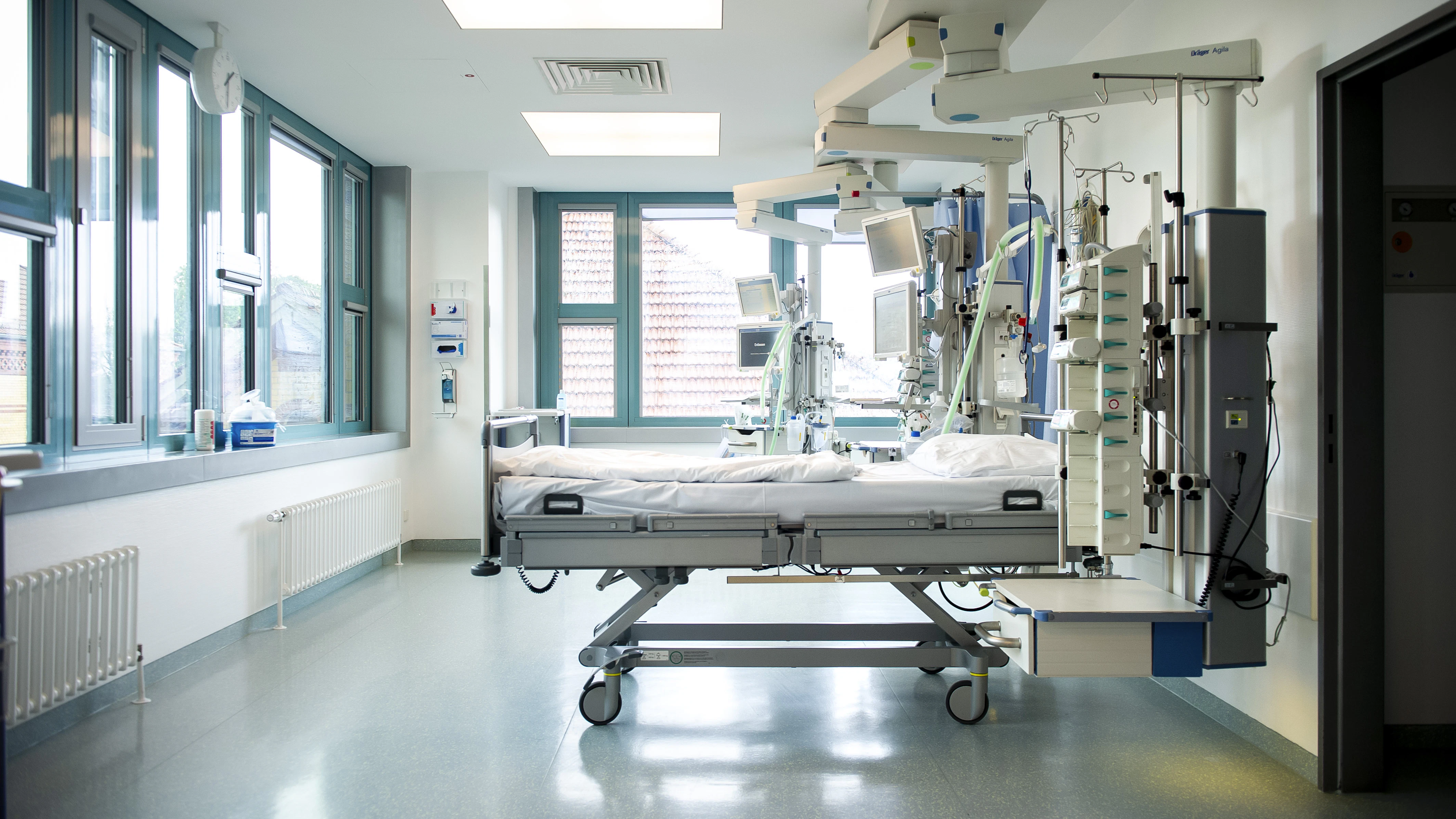 Die Intensivstation F2 liegt im zweiten Geschoss des Unfallkrankenhauses Berlin. Hier werden alle Corona-Patienten behandelt.