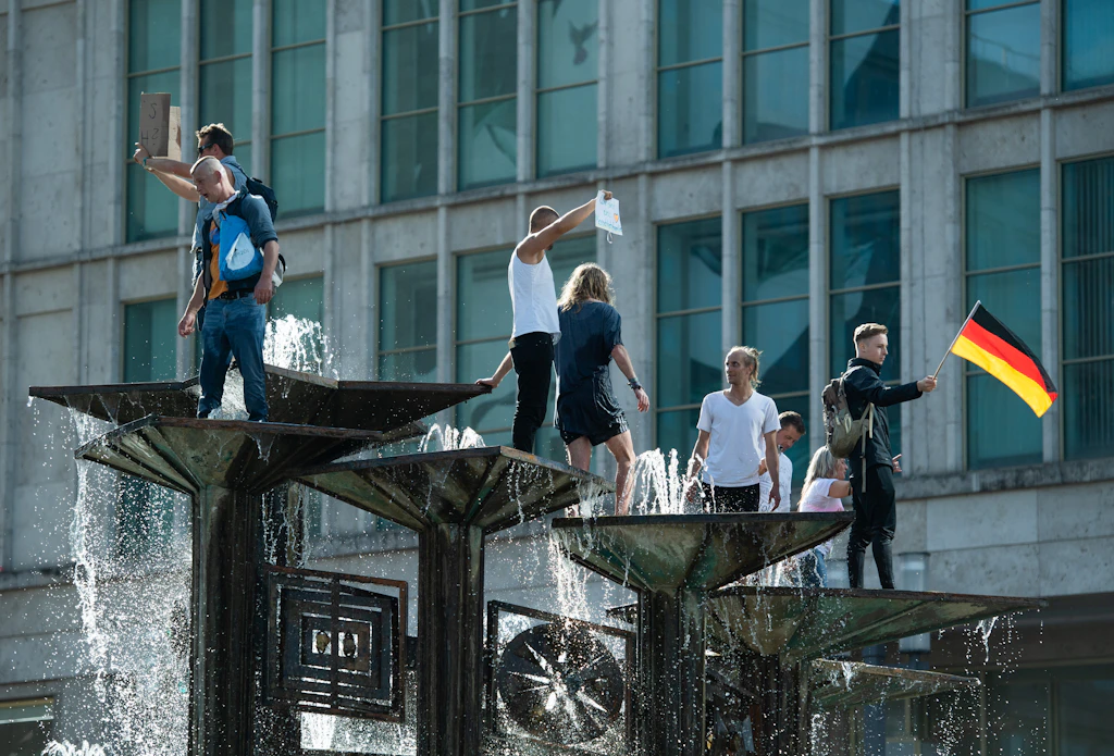 Polizei wird Corona-Demonstranten vom Alexanderplatz fernhalten