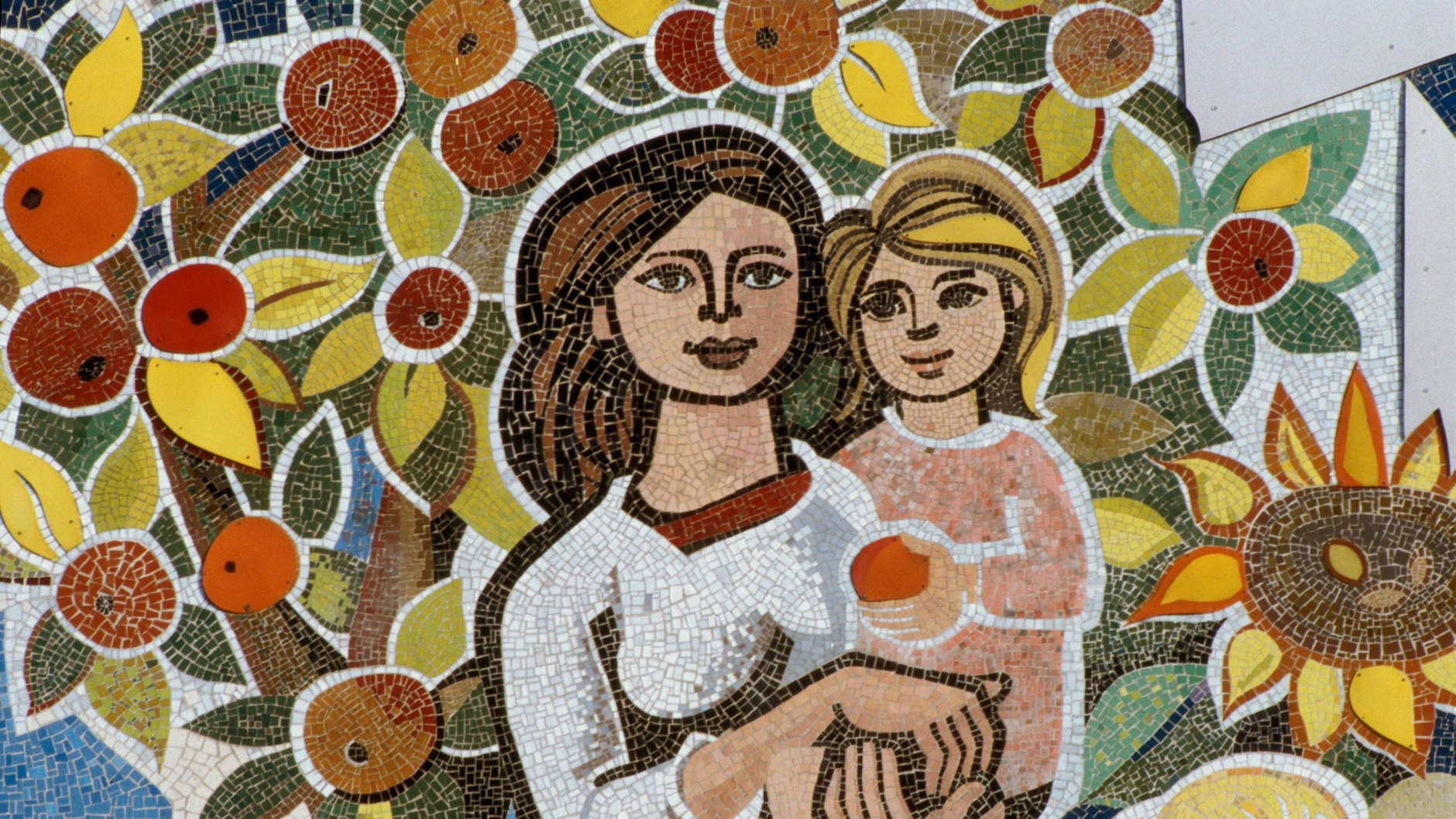 Walter Womackas Bauchbinde am Haus des Lehrers in Berlin (Ausschnitt)