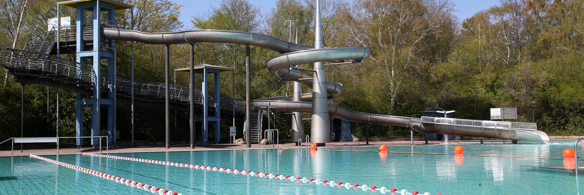 Das Freibad in Neukölln ist wegen der Pandemie noch geschlossen. Doch bald werden die Türen geöffnet.