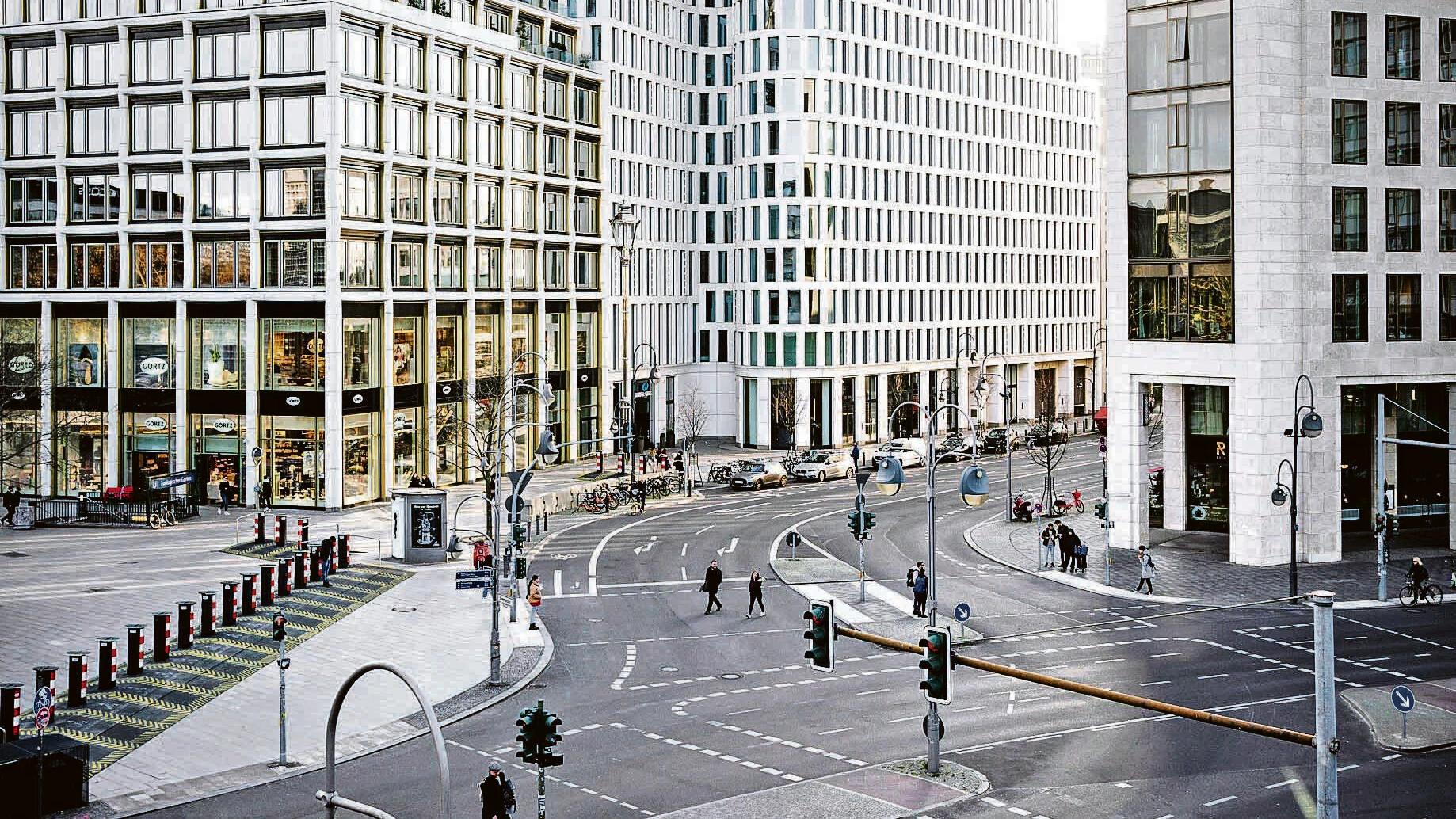 Straßenszene am Breitscheidplatz.