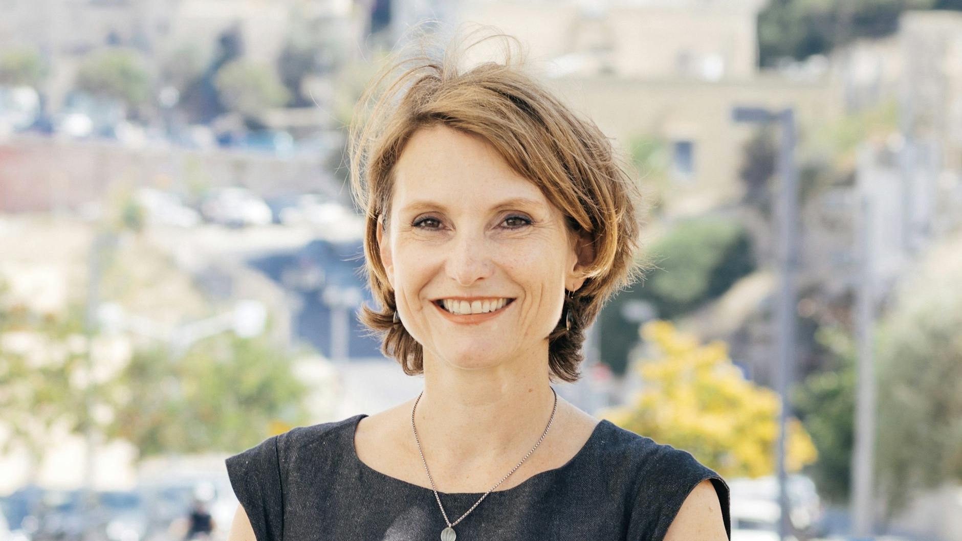 Autorin Anja Reich erinnert unsere Gegenwart an die Zeit der Wendejahre. 