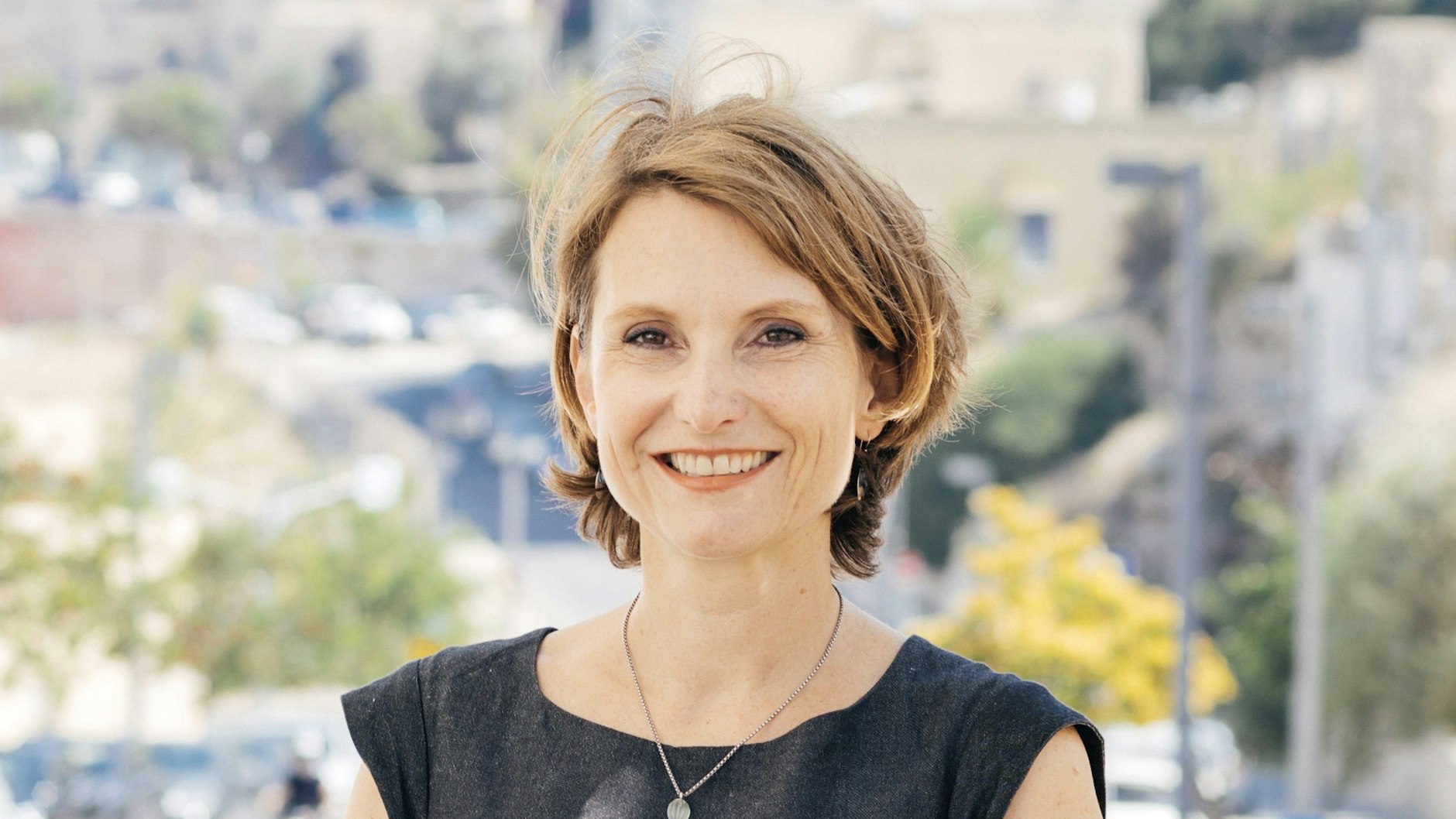 Autorin Anja Reich erinnert unsere Gegenwart an die Zeit der Wendejahre.&nbsp;