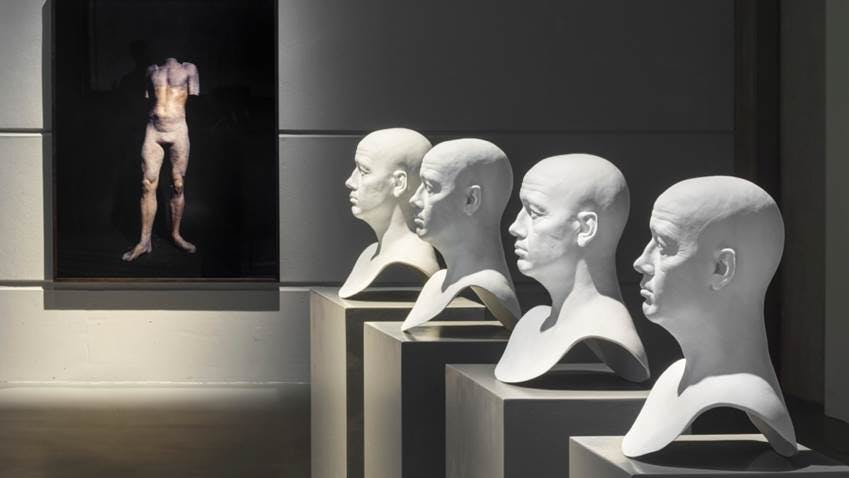 Werke von Andreas Mühe im Skulpturenforum in Berlin-Charlottenburg