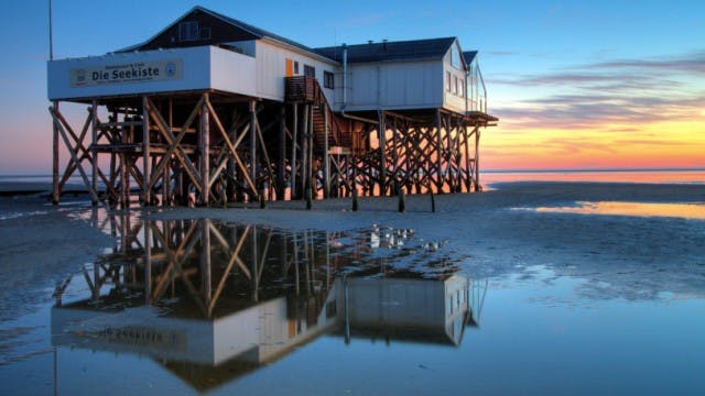 An den Strand von St.Peter-Ording dürfen Tagesgäste über Pfingsten noch nicht.