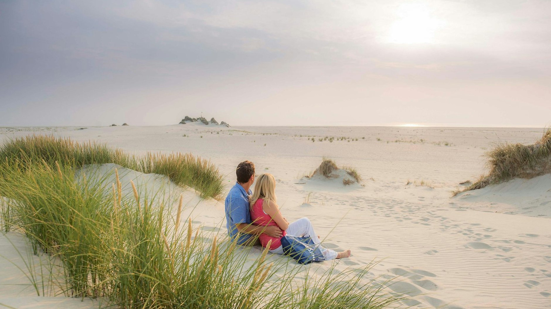 Unendliche Weiten! Der Kniepsand, der Strand der Insel Amrum, ist 10 Kilometer lang und bis zu 1,5 Kilometer breit.