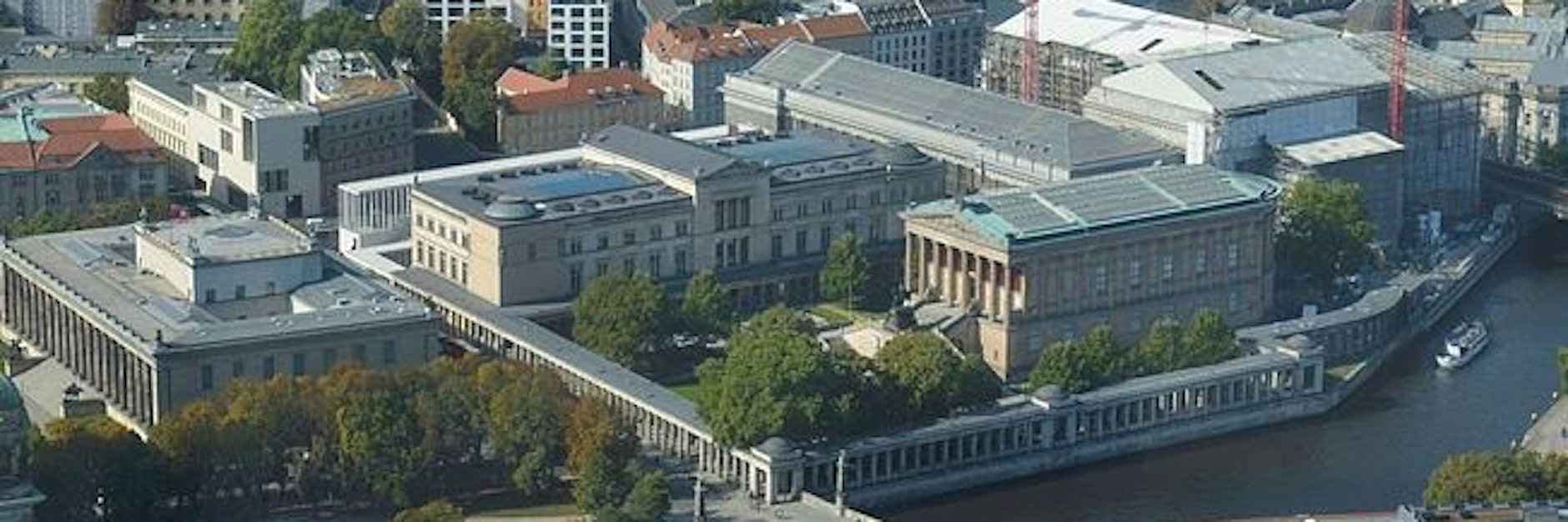 Die Museumsinsel von oben. Die dortigen Museen werden nach und nach öffnen.