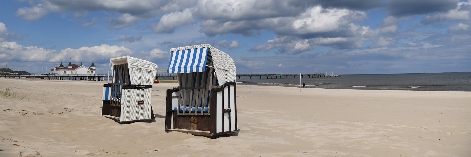 Die Seebrücke am Ostseestrand auf der Insel Usedom.