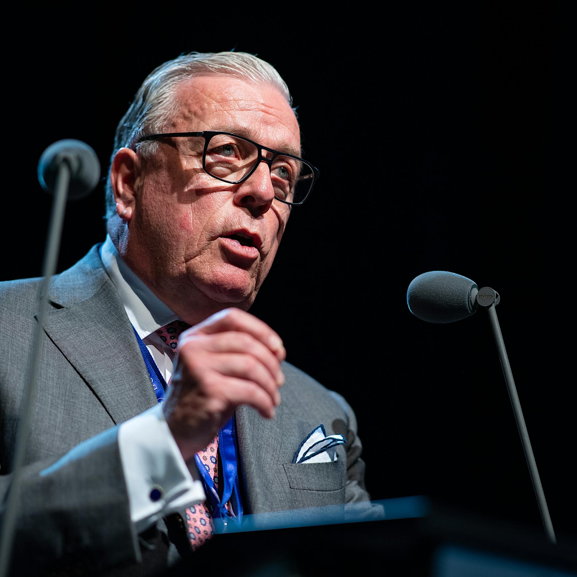 „Generelle Maskenpflicht ist wissenschaftlich hoch fragwürdig“