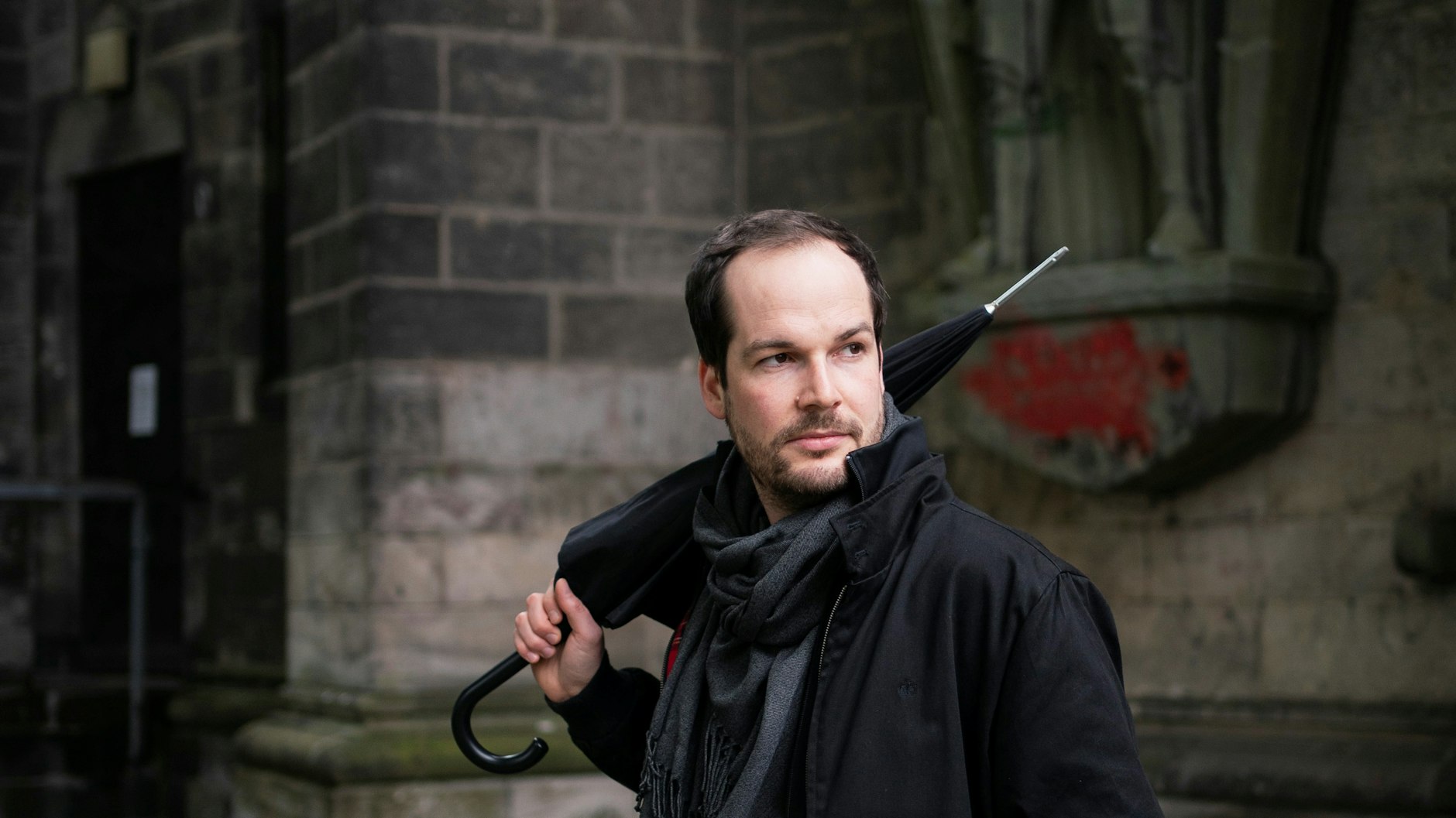 Jung, jüdisch, ostdeutsch: Autor Max Czollek in Kreuzberg.<br>