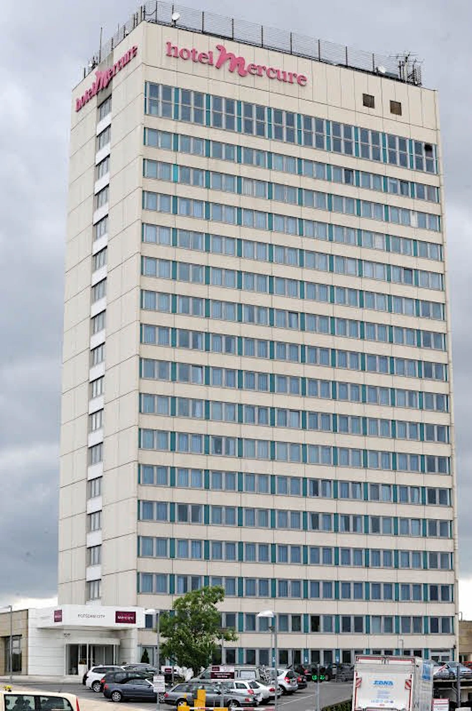 Manche Potsdamer wünschen sich eine Kunsthalle anstelle des Hotels.