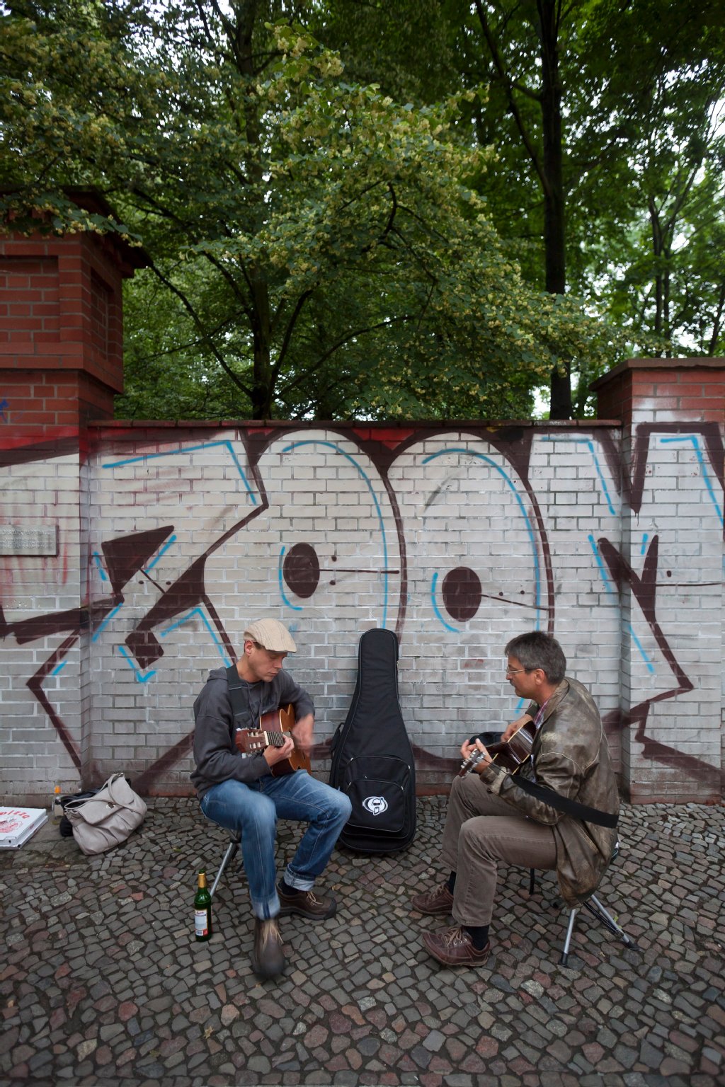 Insgesamt spielten Musiker auf 79 Open Air- und 26 Indoor-Bühnen. Manche Künstler setzten sich auch einfach auf den Bürgersteig und packten ihre Instrumente aus...