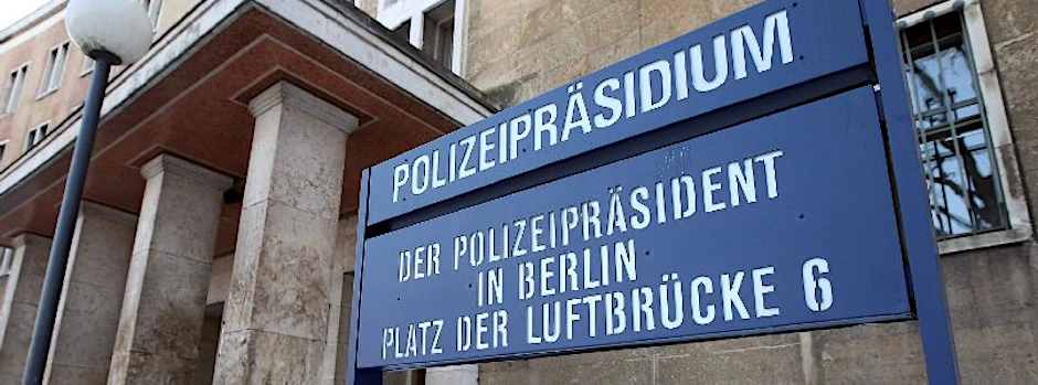 Das Berliner Polizeipräsidium am Platz der Luftbrücke.