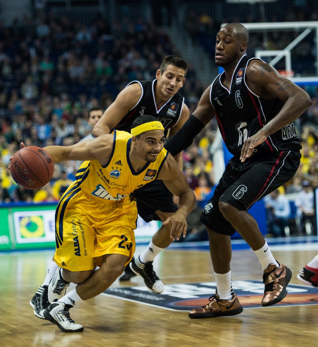 Nr. 23, DaShaun Wood: Was für eine starke erste Halbzeit von Wood, 9 Punkte und vier erstklassige Pässe. Und die zweite Halbzeit konnte sich ebenso sehen lassen. Sehr, sehr guter Tag für den quirligen Aufbauspieler.