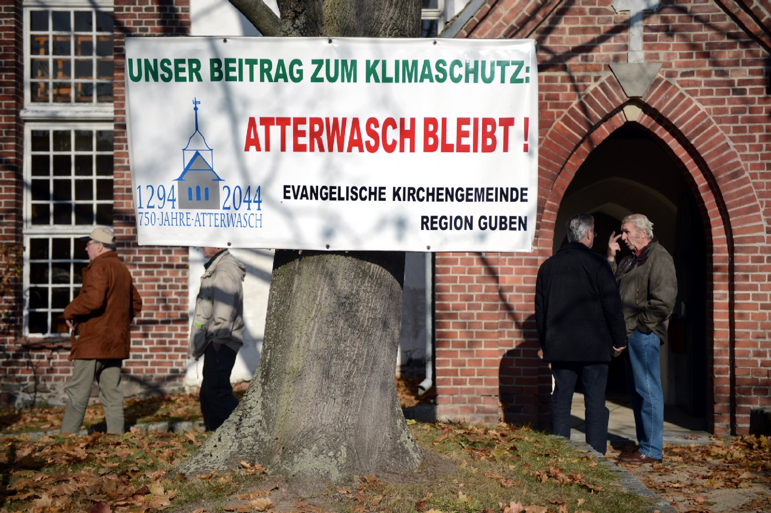 Pfarrer Berndt lebt seit 37 Jahren in dem Dorf, dass 2044 gerne seine 750-Jahr-Feier begehen würde.