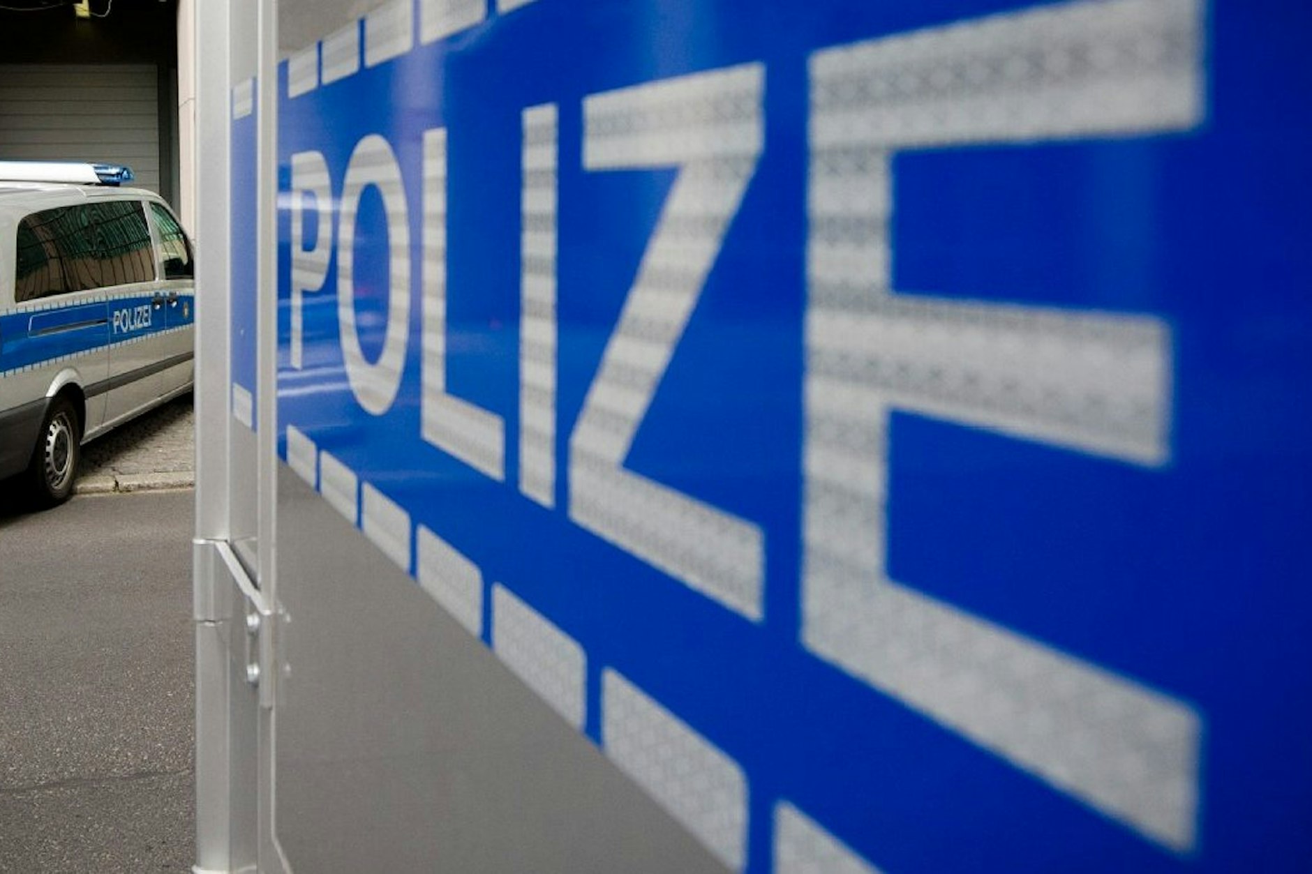 Oft dauert es Monate, bis nach Tatverdächtigen mit Fotos gefahndet wird.