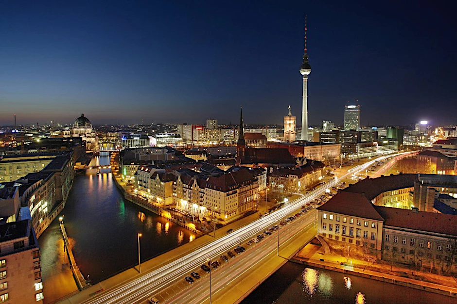 Baustellen und Umleitungen mitten in der Nacht führen zielsicher in Staus und zu neuen Bekanntschaften.