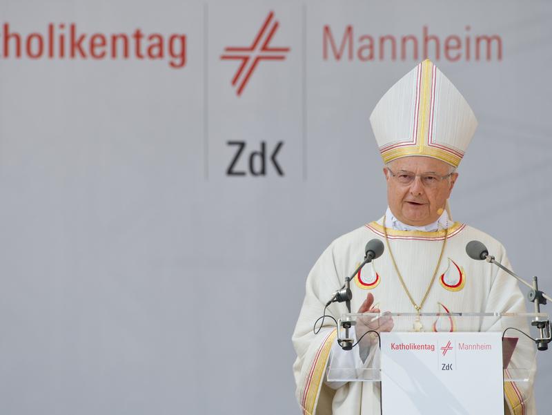 Robert Zollitsch beim Eröffnungsgottesdienst: Die rund 1200 Veranstaltungen standen unter dem Motto «Einen neuen Aufbruch wagen».