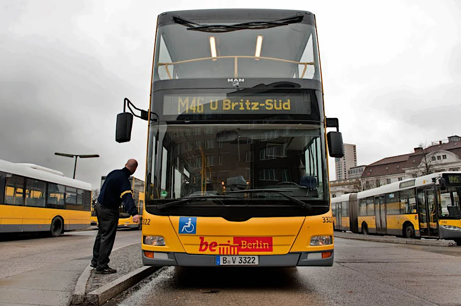 Immer senken oder nur bei Bedarf? Die großen Gelben der BVG.