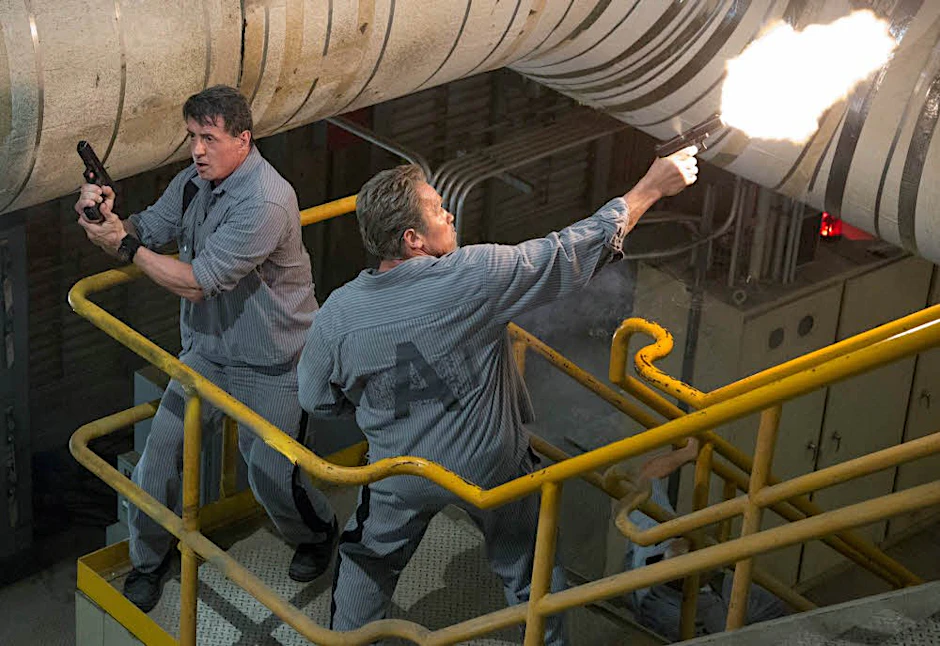 Weg da, wir schießen! Ray Breslin (Sylvester Stallone) und Emil Rottmayer (Arnold Schwarzenegger) schaffen sich Platz.