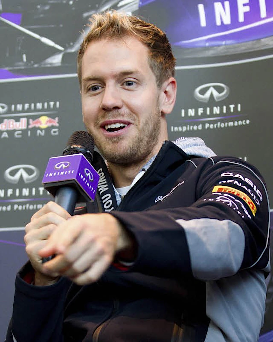 Singt er? Spricht er? Sebastian Vettel, von Michael Schumacher geadelt.