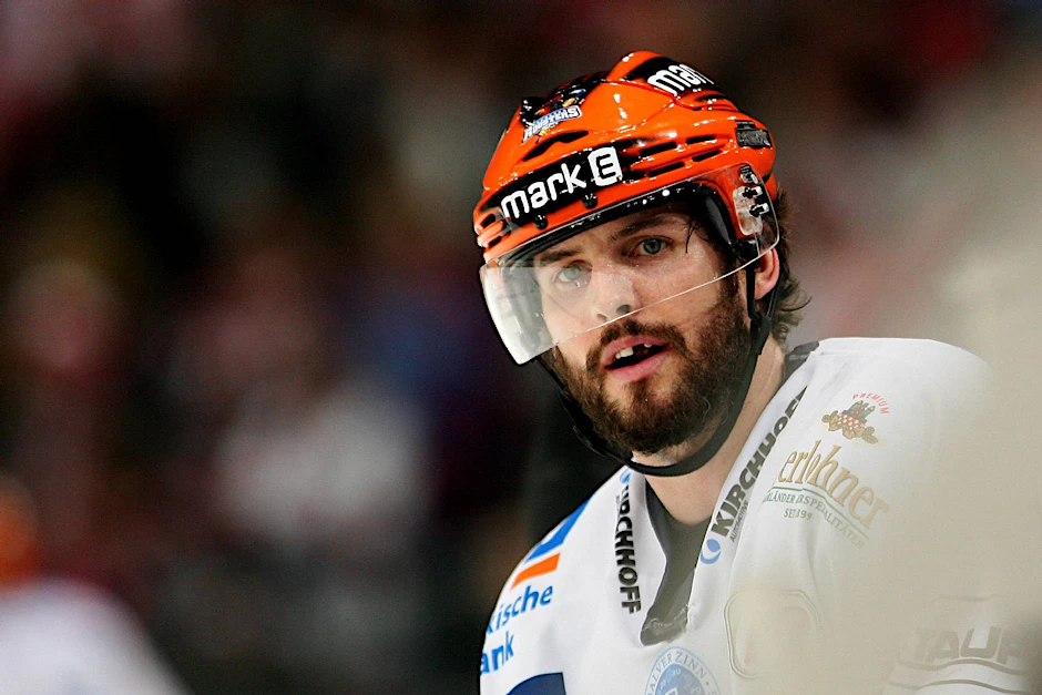 Mark Bell kommt zu den Eisbären.