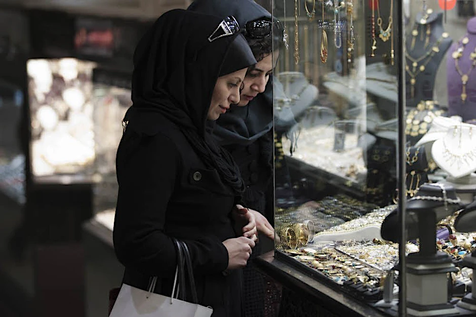 Bei 40 Prozent liegt die Inflation im Iran, wer kann, kauft Gold. Aber seit dem 1. Juli gelten Sanktionen: Gold darf nicht mehr in den Iran verkauft werden.
