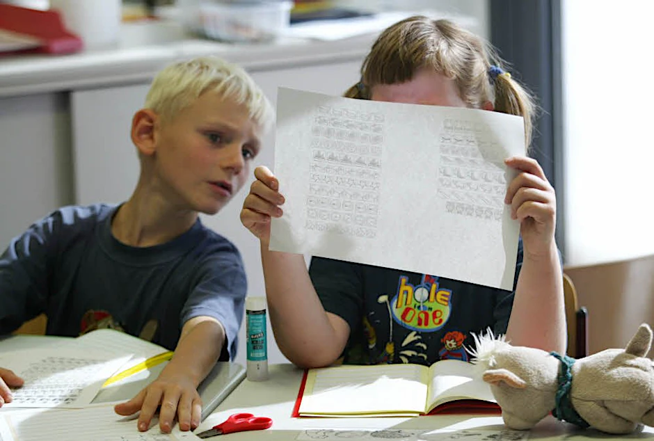 Aller Anfang ist schwer: Wer eine Privatschule gründet, muss sich erst bewähren. Bei Grundschulen etwa gibt es nach fünf Jahren staatliche Zuschüsse.