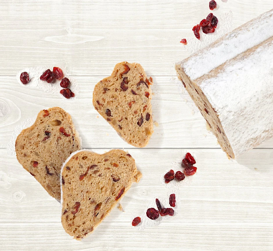 Der Neuzugang in der Auslage spricht eine Konsumentengruppe an, die bislang naserümpfend an gemeinen Butter-, Christ- und sogar den berühmten Dresdner Stollen vorbeiging.