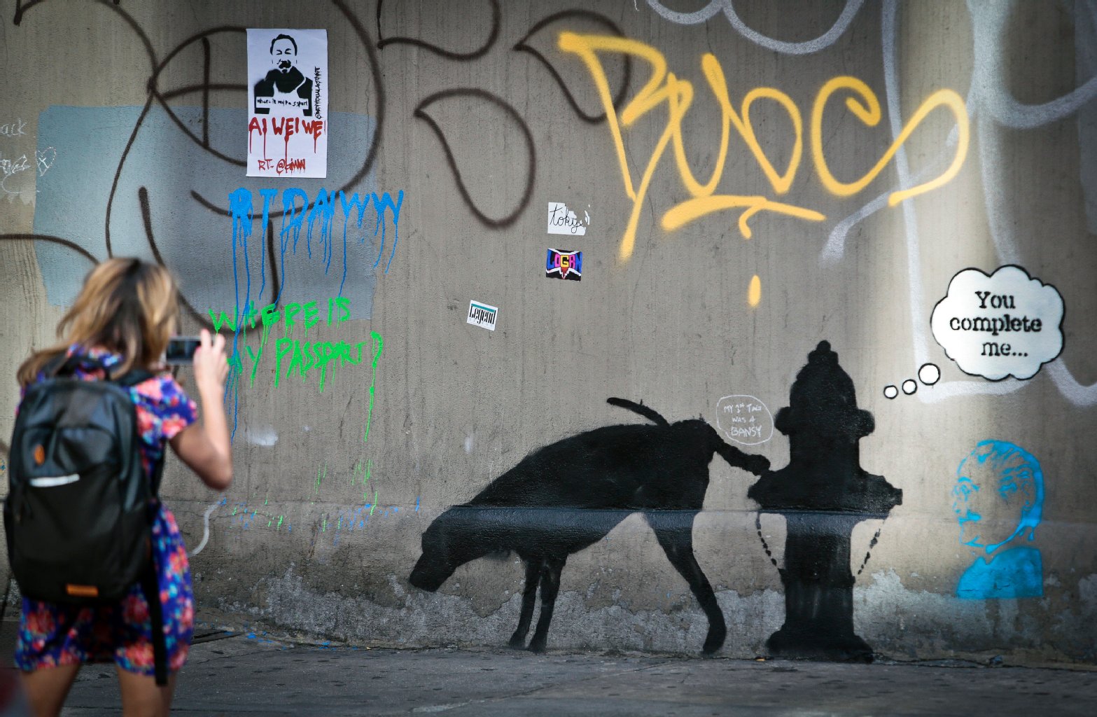 Ein Banksy-Graffito in der 24th Street, nahe der Sixth Avenue in New York.