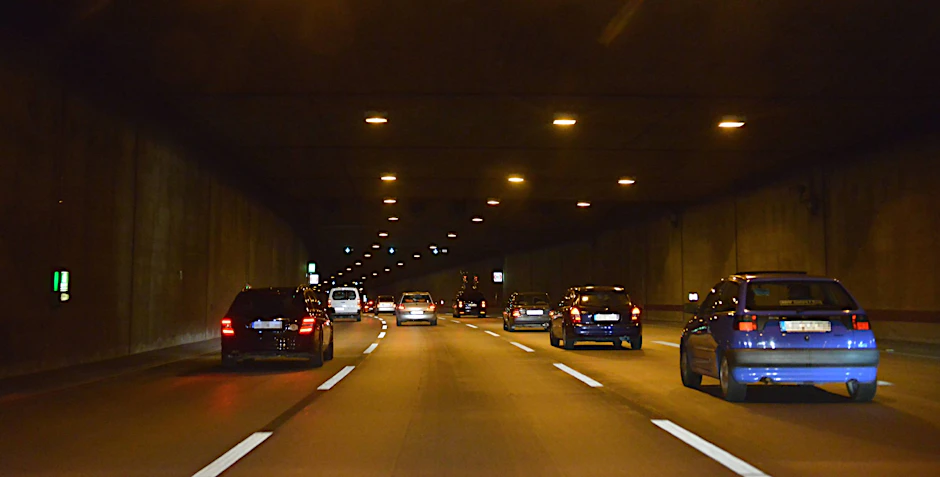 Nicht immer geht es so entspannt im Tunnel Ortsteil Britz zu. Wenn der Verkehr zu dicht wird, muss die Einfahrt geschlossen werden.