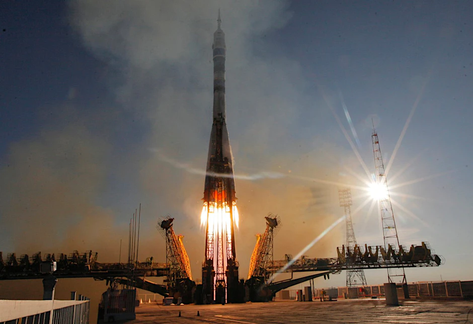 Auf dem Weg ins All: Die Sojus-Rakete mit der Fackel für Sotschi 2014.