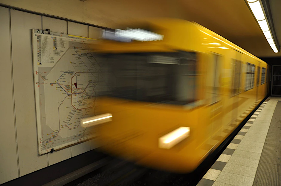 Dass die Menschen sich frei und zu bezahlbaren Preisen durch die Stadt bewegen können, sei Teil der öffentlichen Daseinsvorsorge, heißt es in dem Antrag.