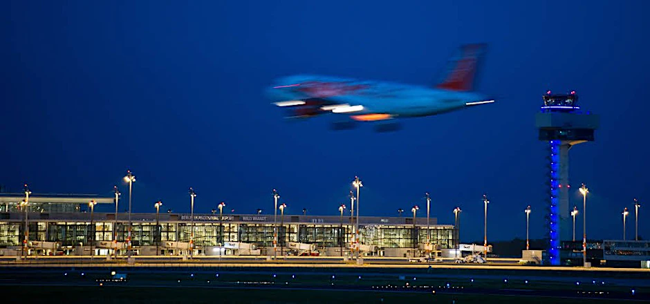 Mit dem Flugbetrieb kommt der Lärm, wissen die Anwohner des BER.