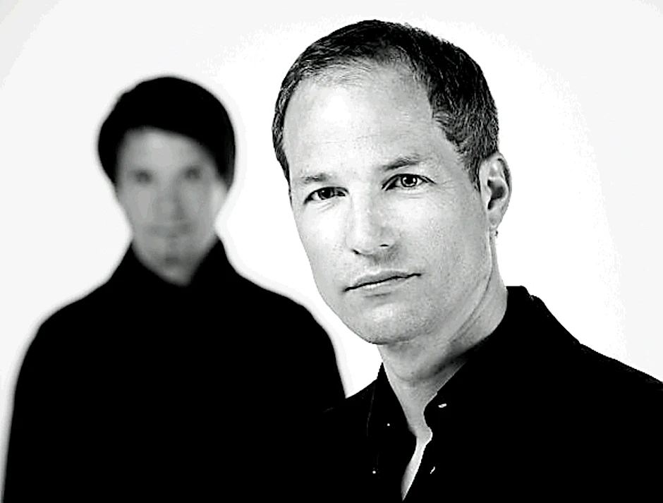 Maxim Leo (r.) schreibt eine Kolumne im Wechsel mit Jochen-Martin Gutsch (li.) - aber er schreibt auch Bücher.