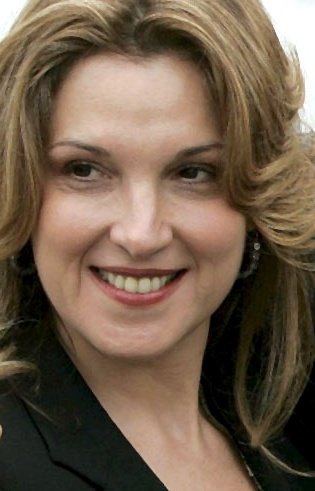 Barbara Broccoli ist vor allem als Produzentin aller James-Bond-Filme mit Pierce Brosnan und Daniel Craig bekannt. Außerdem betreibt sie eine eigene Independent-Produktionsfirma.