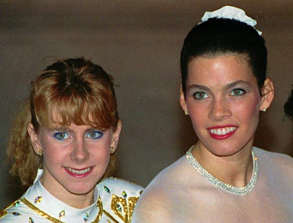 Tonya Harding (l.) und Nancy Kerrigan bei der US-Meisterschaft im Eiskunstlauf in Orlando, Florida 1992.