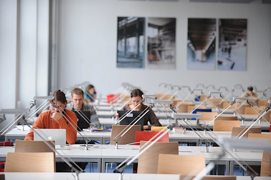 Lernen, lernen, lernen: Auch an der Hochschule für Technik und Wirtschaft Berlin kann man dual studieren.