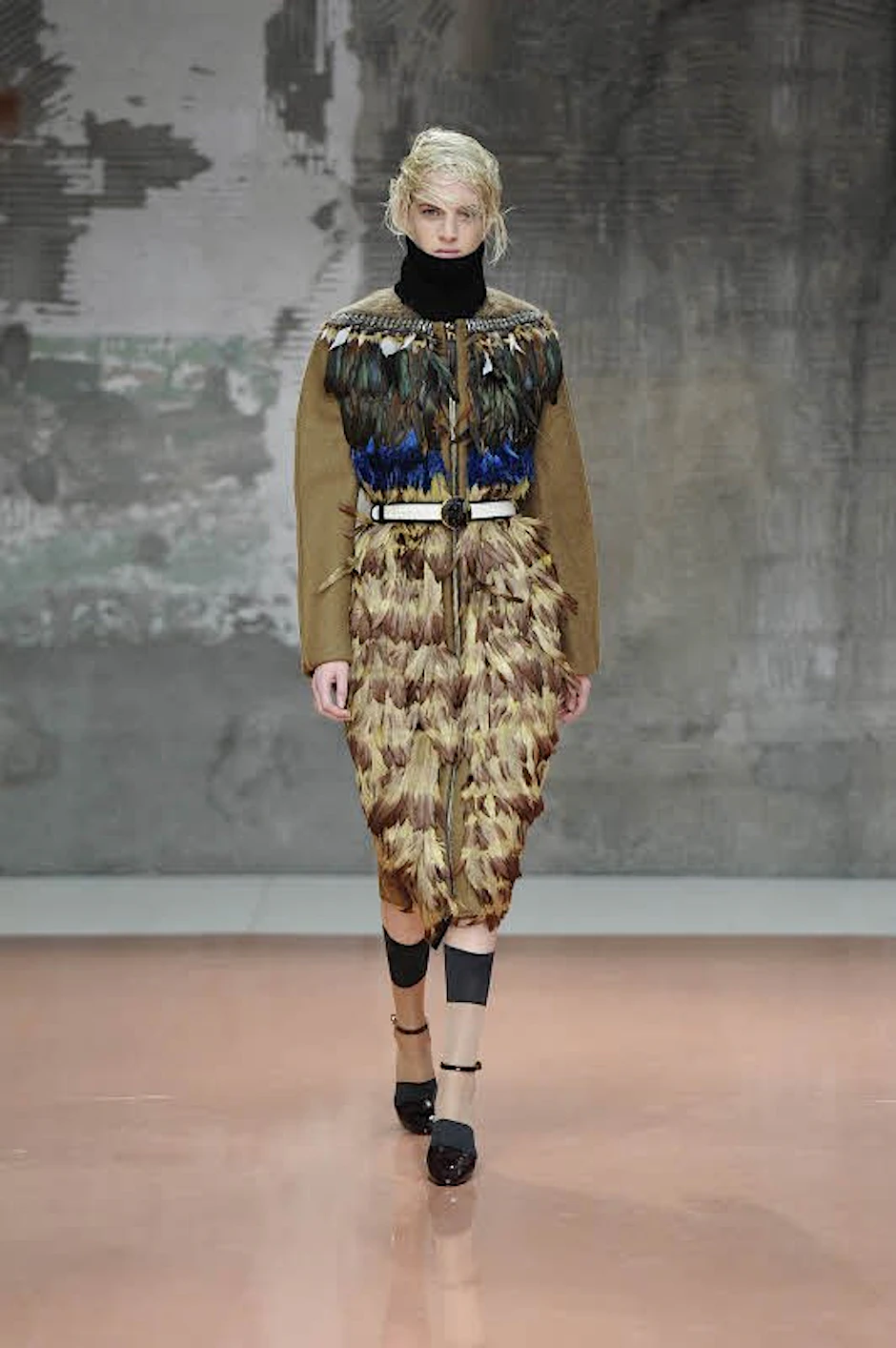 Eichhörnchen, Eulen und auch Füchse schmücken die Wald-Couture von Dolce&Gabbana.