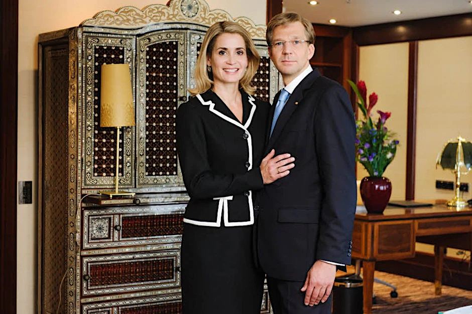 Kai Wiesinger und Anja Kling als Ehepaar Wulff.
