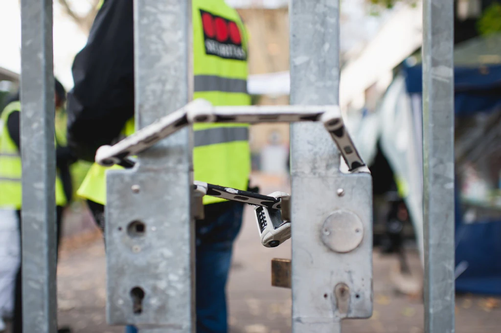 Kabeldiebe auf dem Ring und Flüchtlingsprozess