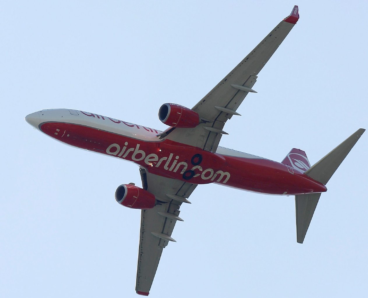 Air Berlin fliegt tiefer in die roten Zahlen